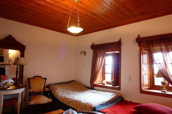 Traditional Rooms Karaouli Папигко Стая снимка