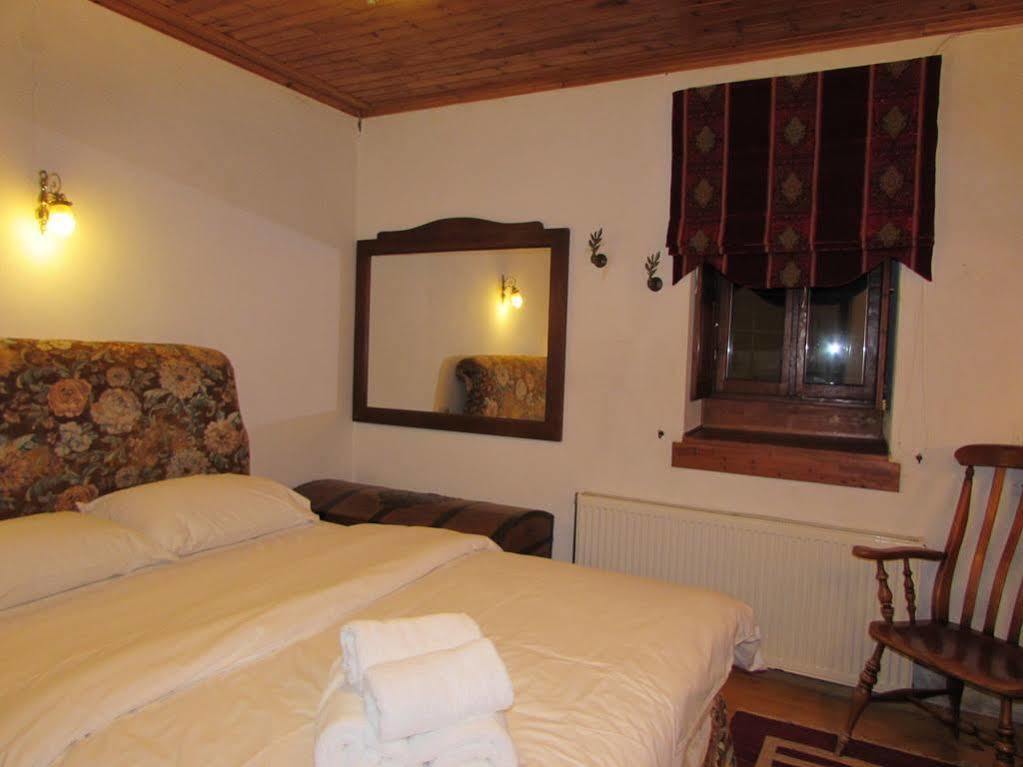 Traditional Rooms Karaouli Папигко Екстериор снимка